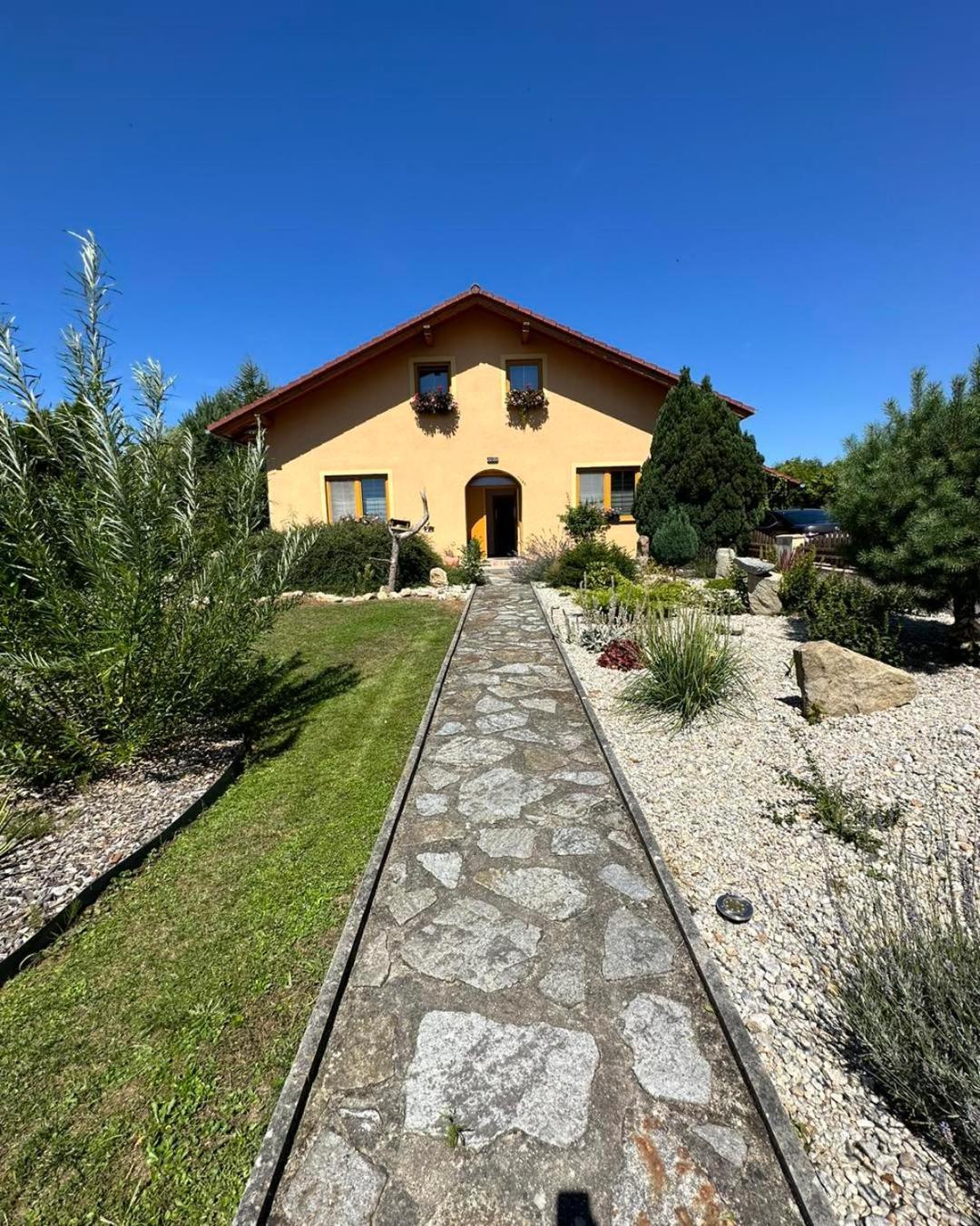 Holiday Home U Lubose Trhové Sviny Kültér fotó